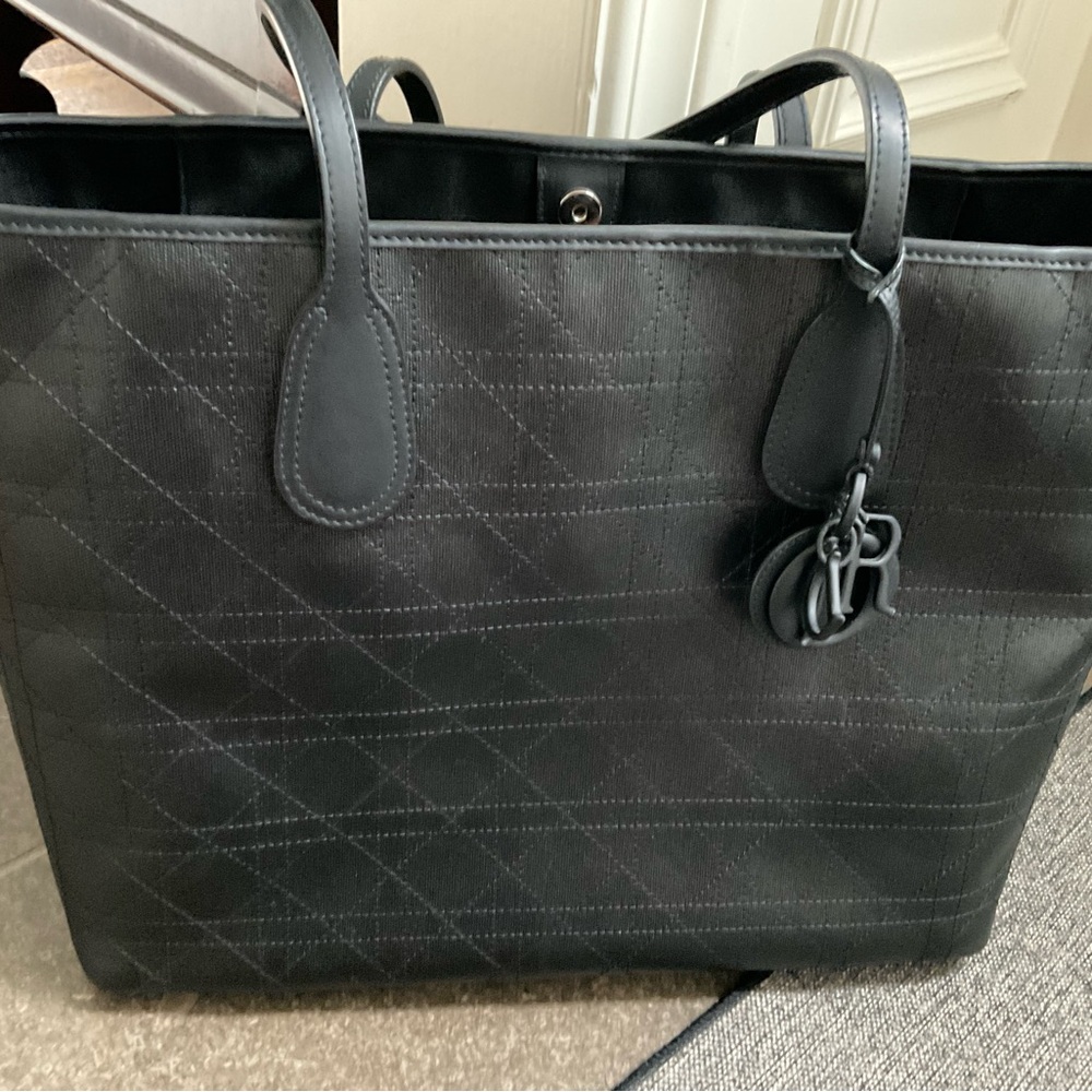 DIOR Tote - Picture 7 of 13